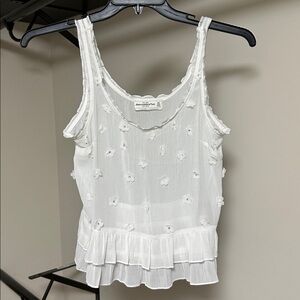 🌸Abercrombie & Fitch White Floral Camisole White Women’s Sz XS Used Once